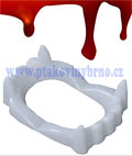 Zuby up�r b�l� plast